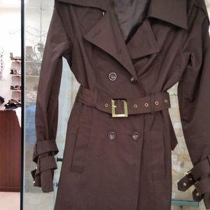 NWOT LIGHTWEIGHT SHORT TRENCH COAT